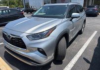 2024 Toyota Highlander Hybrid Platinum
