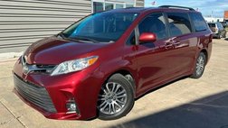 2018 Toyota Sienna XLE Premium 8-Passenger