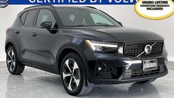 2025 Volvo XC40 B5 Plus Dark Theme