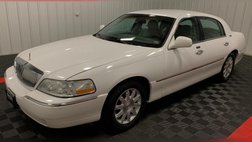 2010 Lincoln Town Car Signature Limited