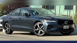 2024 Volvo S60 B5 Ultimate Dark Theme