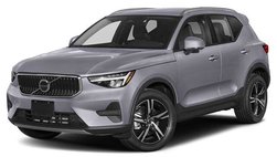 2023 Volvo XC40 B5 Plus Dark Theme