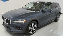 2023 Volvo V60 Cross Country B5 Plus