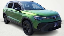2025 Volkswagen Taos SE Black 4Motion