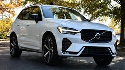 2023 Volvo XC60 B6 Ultimate Dark Theme