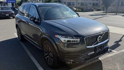 2022 Volvo XC90 T6 Momentum 7-Passenger