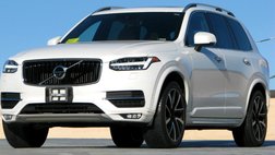 2018 Volvo XC90 T6 Momentum