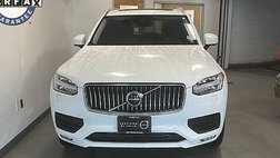 2022 Volvo XC90 T6 Momentum 6-Passenger