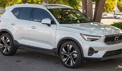 2023 Volvo XC40 B4 Ultimate Bright Theme