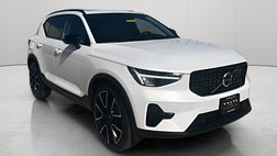 2024 Volvo XC40 B5 Core Dark Theme