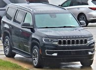 2023 Jeep Wagoneer Base