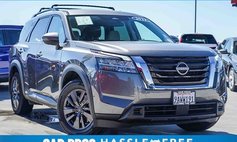 2022 Nissan Pathfinder SV