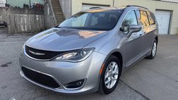 2017 Chrysler Pacifica Touring L FWD