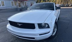 2005 Ford Mustang V6 Deluxe
