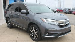 2021 Honda Pilot Touring w/Rear Captain's Chairs