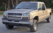 2003 Chevrolet Silverado 1500HD LS