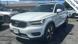 2020 Volvo XC40 T5 Momentum