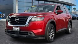 2022 Nissan Pathfinder SV