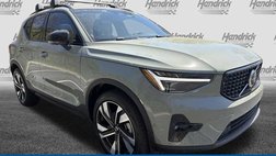 2025 Volvo XC40 B5 Ultra Dark Theme