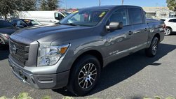 2022 Nissan Titan SV