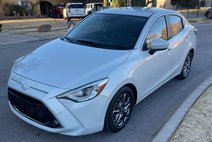 2019 Toyota Yaris XLE