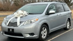 2017 Toyota Sienna LE 8-Passenger