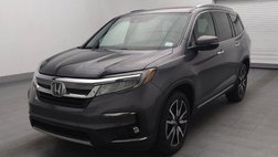 2020 Honda Pilot Touring w/Rear Captain's Chairs