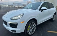 2017 Porsche Cayenne S E
