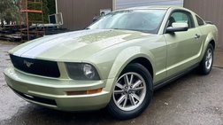 2005 Ford Mustang Deluxe