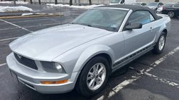 2007 Ford Mustang Deluxe