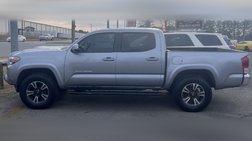 2017 Toyota Tacoma SR5 Double Cab 4WD V6