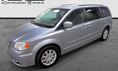 2015 Chrysler Town and Country Touring