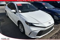 2025 Toyota Camry Hybrid LE