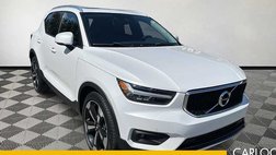 2021 Volvo XC40 T5 Momentum
