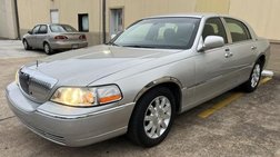 2010 Lincoln Town Car Signature Limited