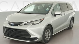 2022 Toyota Sienna LE 8-Passenger