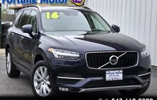 2016 Volvo XC90 T6 Momentum