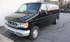 2000 Ford E-150 Base