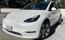 2023 Tesla Model Y Base