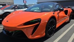 2023 McLaren Artura Base