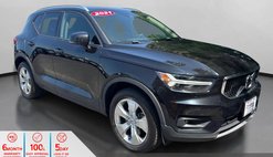 2021 Volvo XC40 T5 Momentum