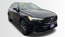 2023 Volvo XC60 B5 Plus Dark Theme