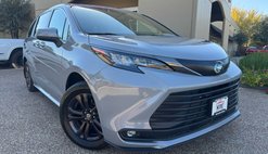 2024 Toyota Sienna Woodland Edition