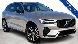 2025 Volvo XC60 B5 Core Dark Theme