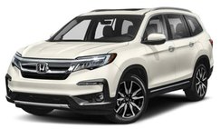 2020 Honda Pilot Touring w/Rear Captain's Chairs