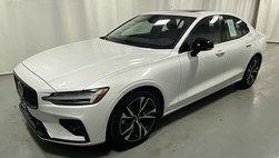 2023 Volvo S60 B5 Core Dark Theme