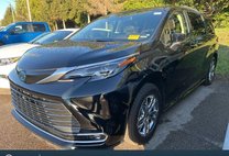 2024 Toyota Sienna Platinum 7-Passenger
