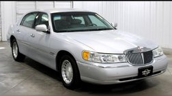 2002 Lincoln Town Car Executive
