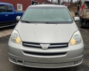 2004 Toyota Sienna XLE