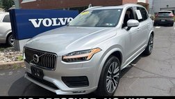 2022 Volvo XC90 T6 Momentum 7-Passenger